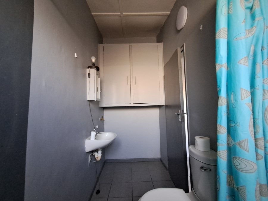 To Let 1 Bedroom Property for Rent in Humansdorp Eastern Cape
